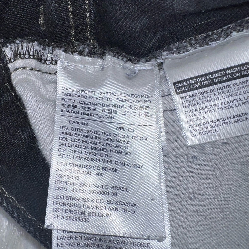 Vintage Levi’s Men’s 550 Relaxed Straight leg Black denim jeans W38 x L34 - Picture 7 of 8